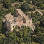 In vendita il castello nascosto della Conca d’Oro